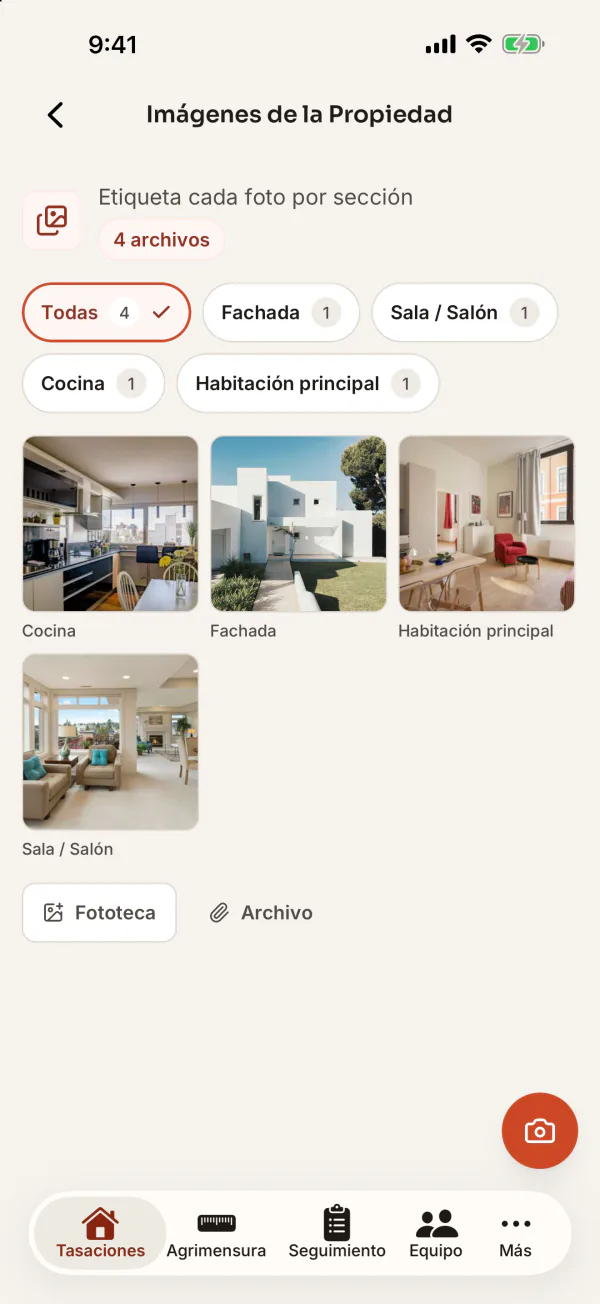 Rivia Tasaciones en iPhone: fotos de la propiedad etiquetadas por ambiente.